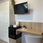 住宿加早餐酒店 Budapest Airport Almaskert Panzio 4*