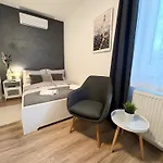 Budapest Airport Almaskert Panzio 4*
