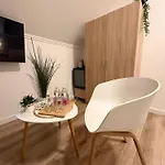 Budapest Airport Almaskert Panzio Bed & Breakfast 4*