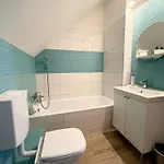 Budapest Airport Almaskert Panzio 住宿加早餐酒店