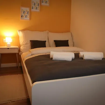 Bed & Breakfast Airport Almaskert Panzio Vecses