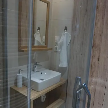 Airport Almaskert Panzio Bed & Breakfast Vecses