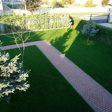 Bed & Breakfast Airport Almaskert Panzio *