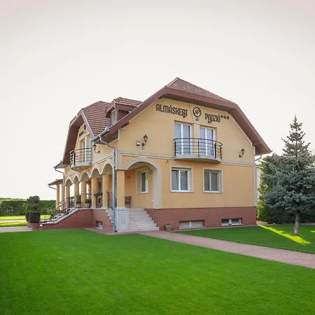 Bed & Breakfast Budapest Airport Almaskert Panzio Vecsés