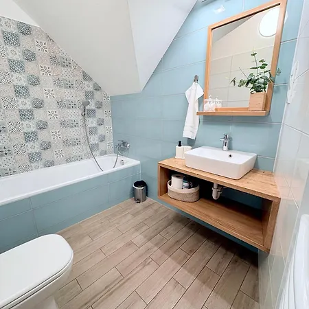 Budapest Airport Almaskert Panzio 4* Vecsés