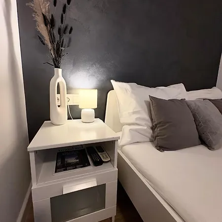 Budapest Airport Almaskert Panzio Frühstückspension 4*