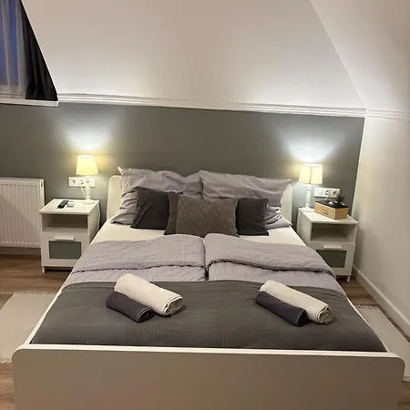 Budapest Airport Almaskert Panzio 4*