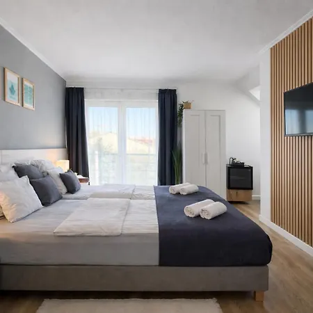 Budapest Airport Almaskert Panzio Frühstückspension 4*