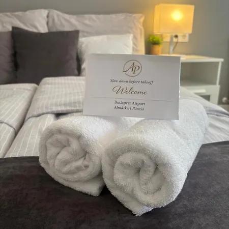 Frühstückspension Budapest Airport Almaskert Panzio 4*