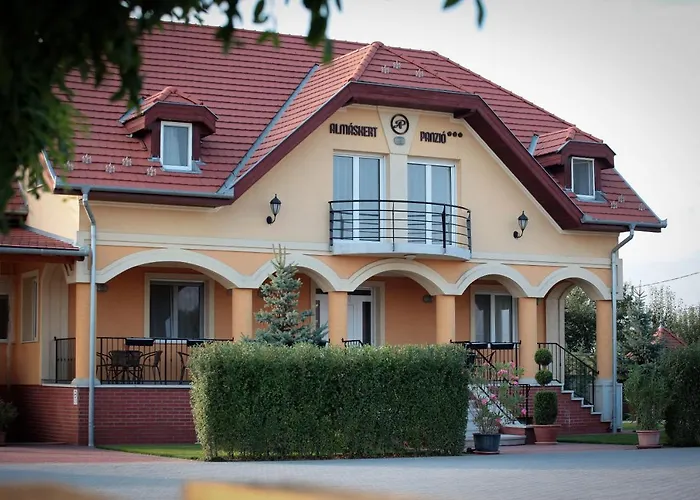 Bed & Breakfast Budapest Airport Almaskert Panzio 4*