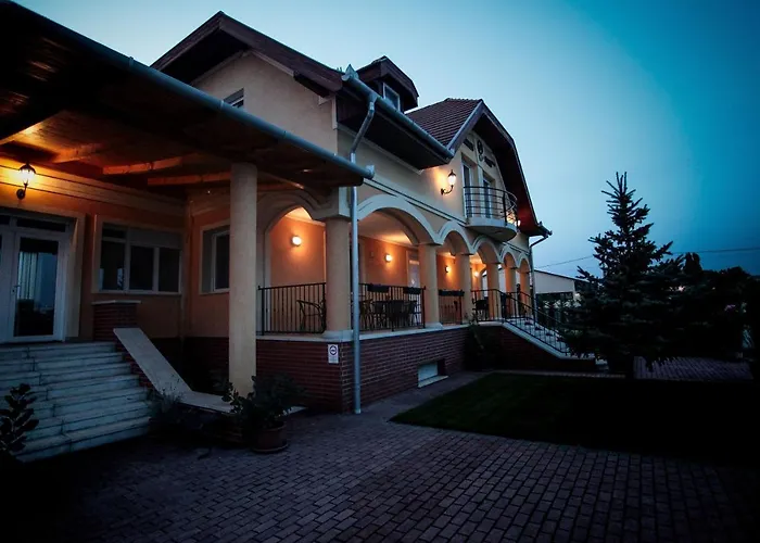 Budapest Airport Almaskert Panzio Bed & Breakfast Vecsés