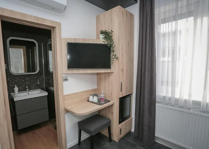 Budapest Airport Almaskert Panzio Bed & Breakfast 4*