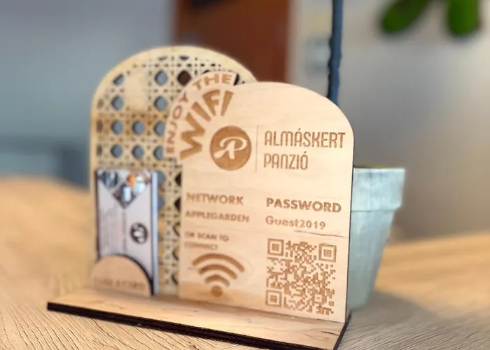 Budapest Airport Almaskert Panzio