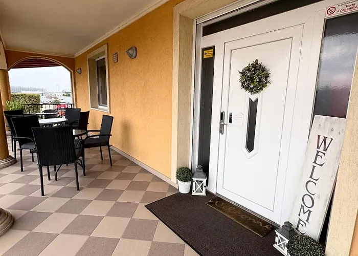 Bed & Breakfast Budapest Airport Almaskert Panzio 4*