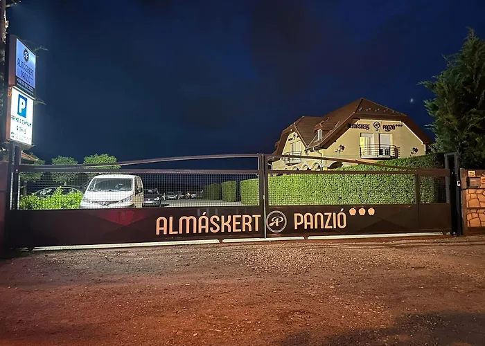 Budapest Airport Almaskert Panzio Vecsés
