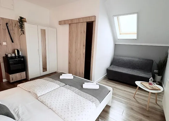 Bed & Breakfast Budapest Airport Almaskert Panzio 4*