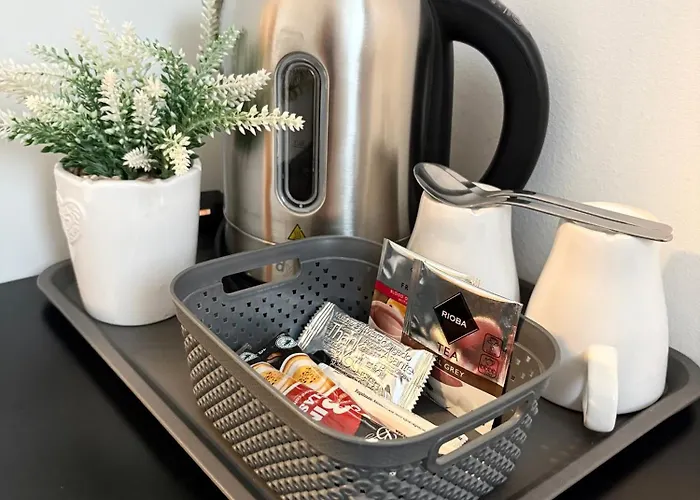 Budapest Airport Almaskert Panzio 4*