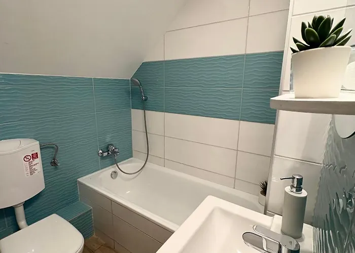 Budapest Airport Almaskert Panzio 4* Vecsés