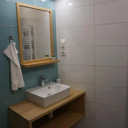 Bed & Breakfast Airport Almaskert Panzio