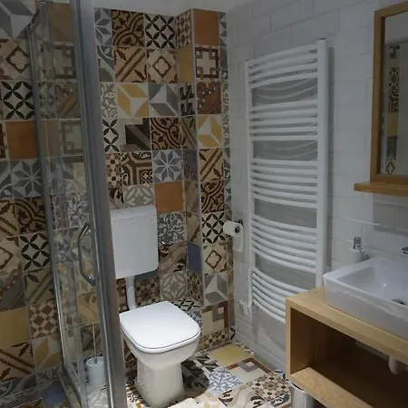 Bed & Breakfast Airport Almaskert Panzio *